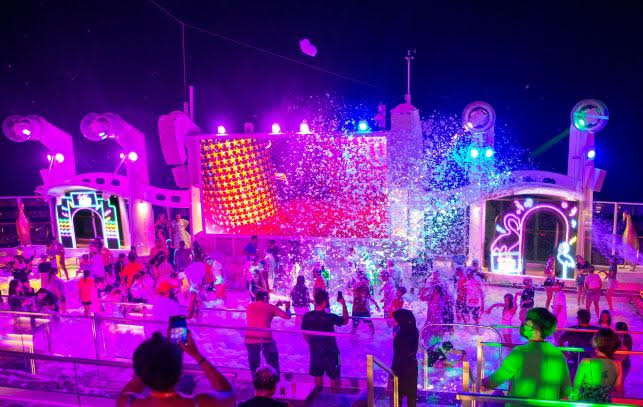 Resorts World Cruises’ exciting monthly thematic cruises on the Genting Dream